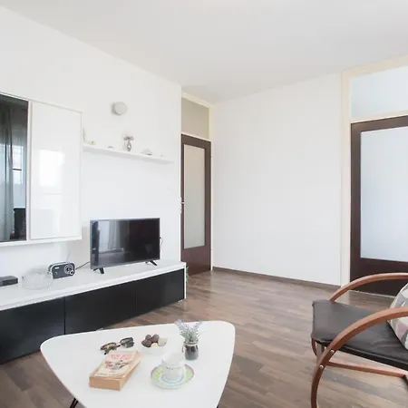 Valerie Apartment